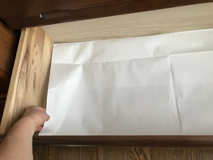 湿気対策にシートを敷く