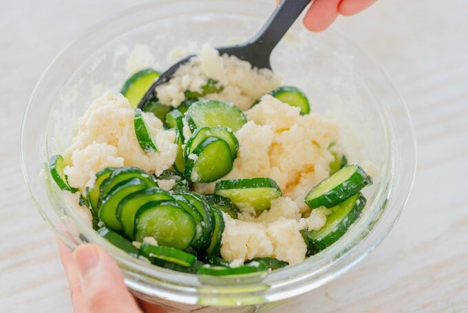 キュウリと混ぜる