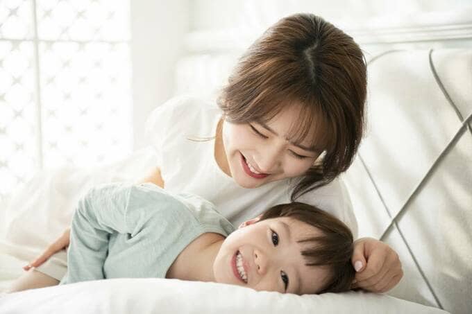 母親と幼い息子
