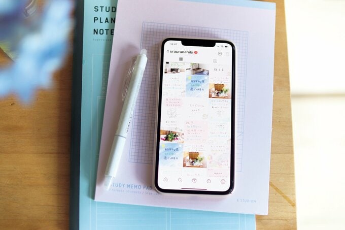 ノートとペンとスマホ