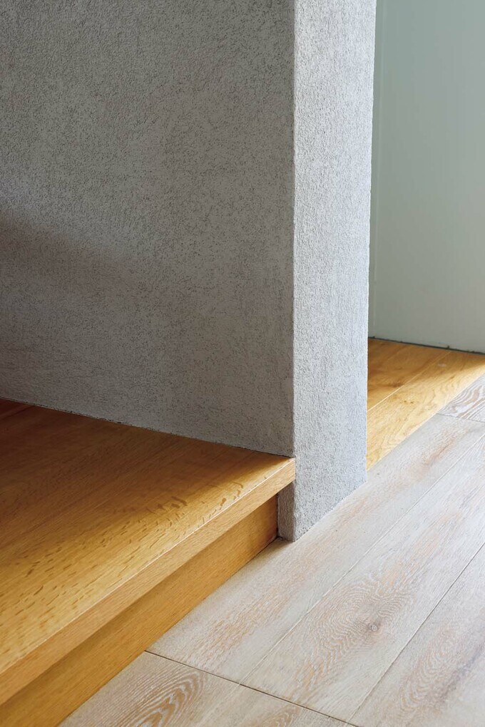 廊下より一段高くしたLDKの入り口