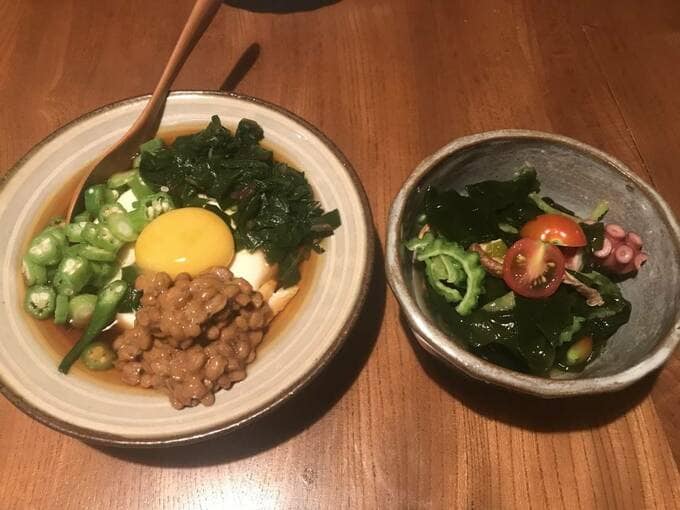 納豆オクラなどの料理