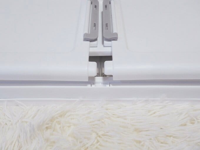 折りたたんだ厚さは約5cm