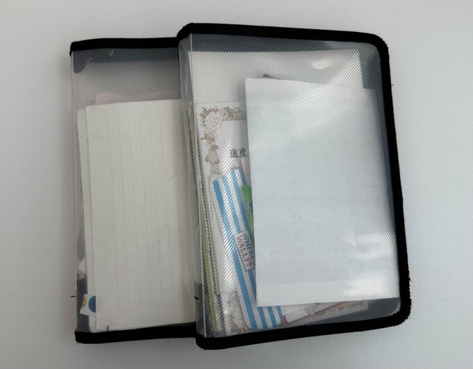 ファスナーケースB5・黒(キャンドゥ・税込110円)