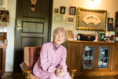 90代になってもおしゃれを楽しみたい。明るいピンクをまとって気持ちも華やかに