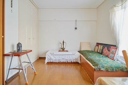 74歳・ひとり暮らしの「お金をかけない」インテリア術。ものも思い出も“捨てずに生かす”