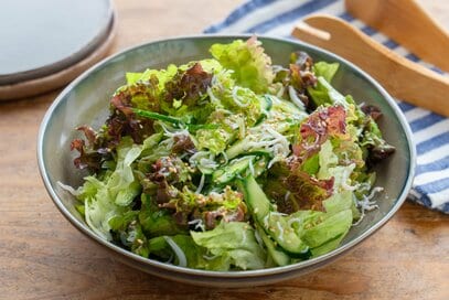 夏でもさっぱりいける「チョレギサラダ」レシピ。シソの香り×しらすのうま味が最高の組み合わせ