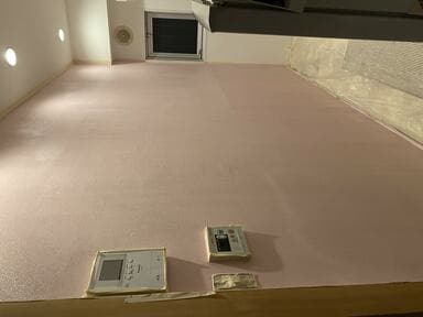 2度の塗装終了。あとはマスキングテープをはがすだけ