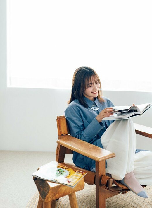 読書をする女性