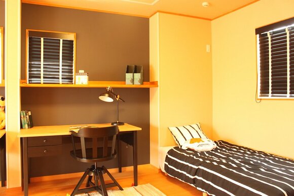 黒いベッドカバー