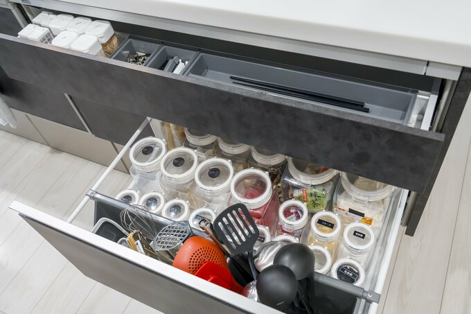 引っ越し後の食器棚