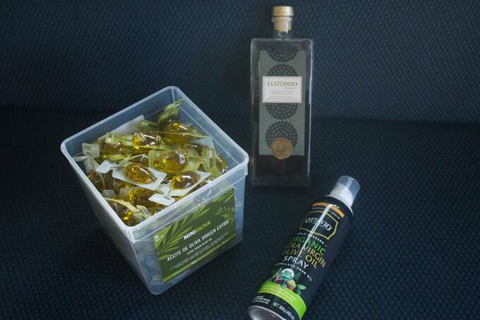 オリーブオイルなど