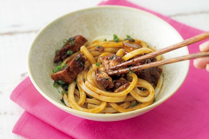 スペアリブが入ったうどん