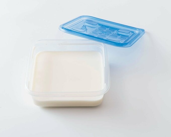 牛乳を1回に使う分量に分けた様子