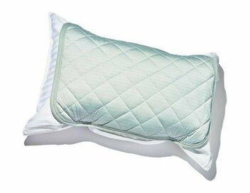 夏ならではの悩みを「プチプラ」グッズで解消。汗をかいても蒸れない枕パッド