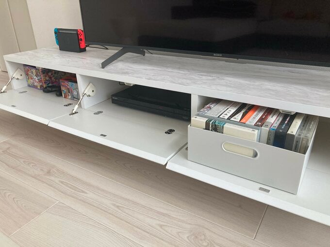 テレビボードの収納部分