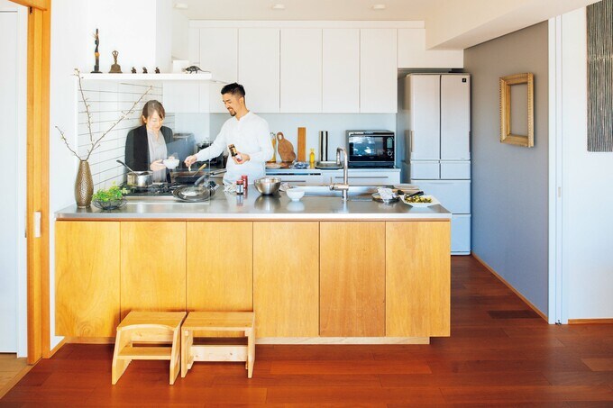 建築家の下川太郎さんの自邸のキッチン