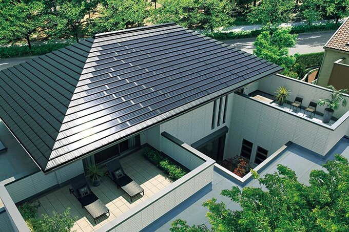 瓦型の太陽電池モジュール