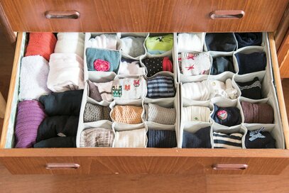 リビングで子どもが「勉強する」「着替える」家で実践すべき収納アイデア