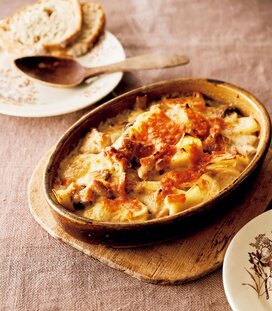 ホワイトソース不要の簡単ポテトグラタン。クリーミーな味わいにほっこり