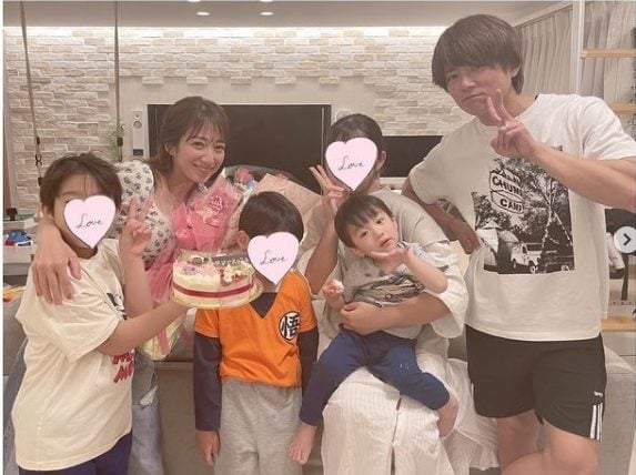 にぎやかな家族