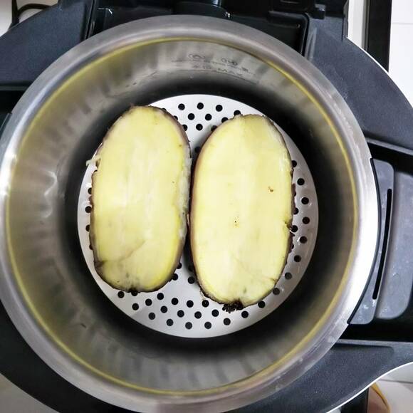 蒸しサツマイモ