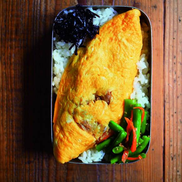 肉ジャガオムレツ弁当