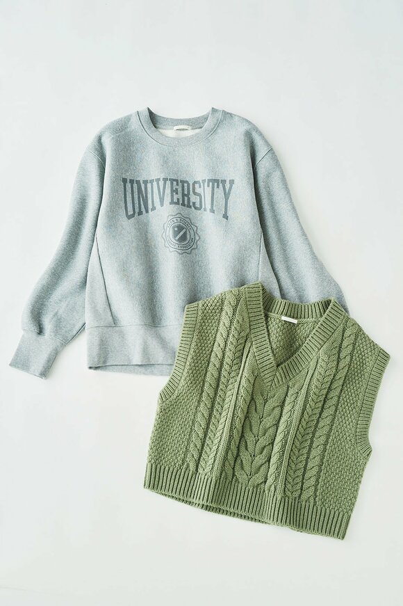 スウェットとベスト