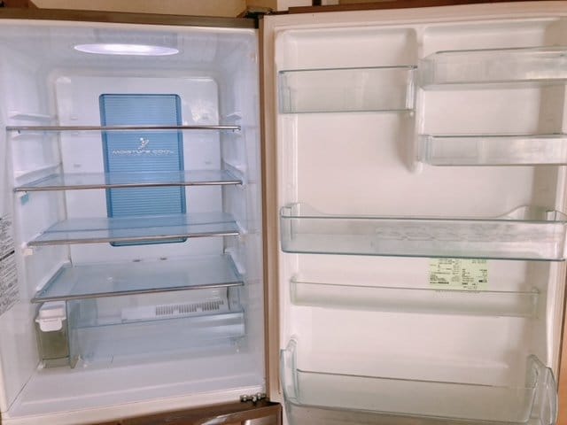 写真:冷蔵庫右開き