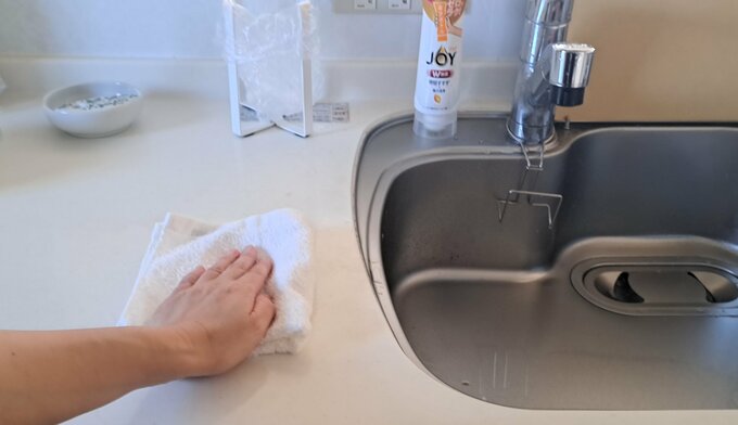 今まではふきんでキッチンのふき掃除をしていました