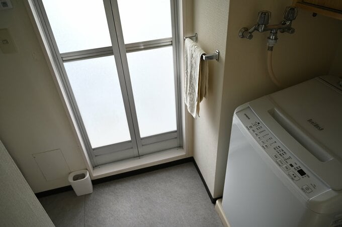 木目の床を、DIYで石目調に