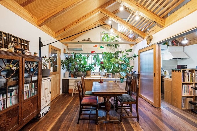 アトリエの応接コーナー