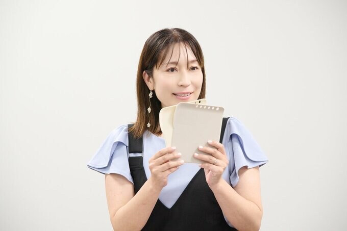 プチプラアイテムをご紹介するかつらさん