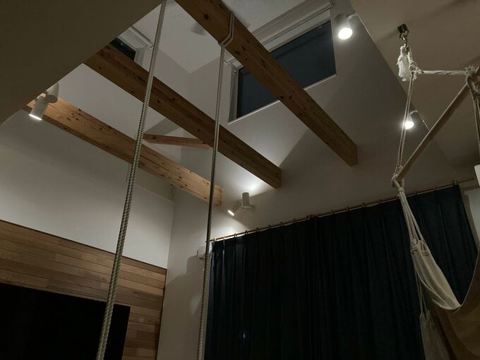 暗めにしたリビング