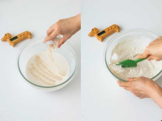 ボウルにサイリウムを入れ混ぜる様子