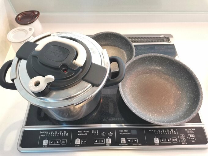 3口のIHヒーター