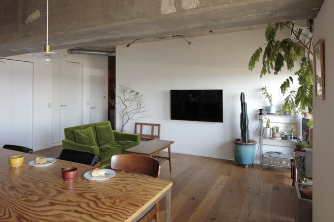 グリーンを置いたリラックススペース