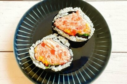 スーパー「ロピア」でリピ買いしてしまう「魚総菜」3選。ほぼ具の太巻きにウナ丼もあって優秀すぎ