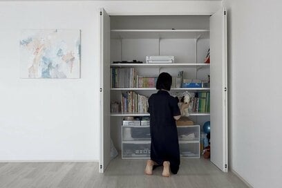 家がキレイな人の「散らかっても戻しやすい」習慣3つ。収納は“あえて”増やさず、ラクに片付く