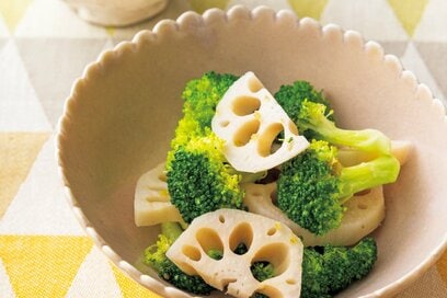 野菜でもう一品ほしいときに。レンジで簡単「ブロッコリーとレンコンのユズコショウ蒸し」