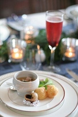 フランス人から学ぶボジョレー・ヌーボーの味わい方。炭酸水を入れたりカクテルにも