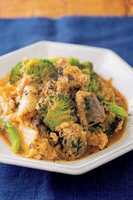 ブロッコリーとサバ缶のキムチ卵とじ。糖質オフレシピの最高峰