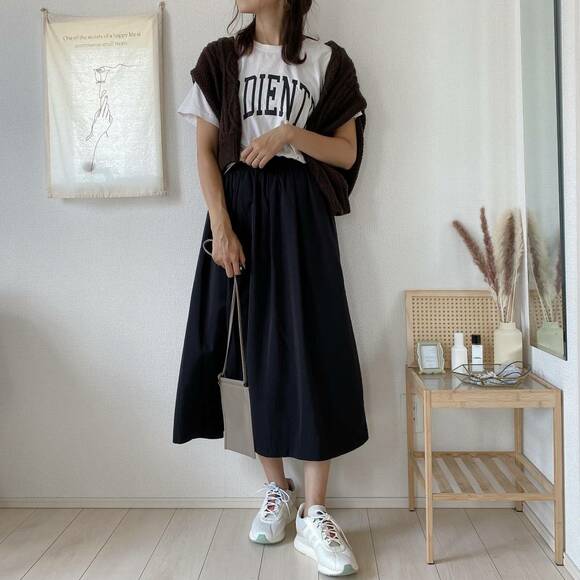 ロゴTと合わせたコーデ