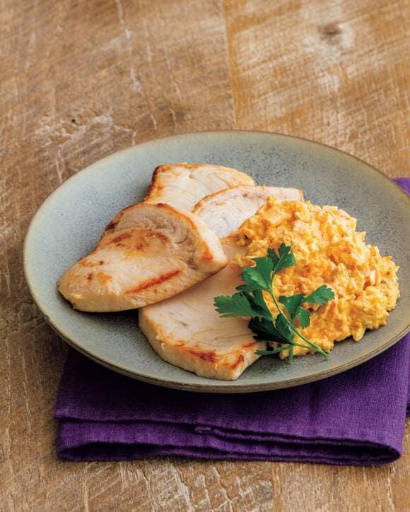 カジキのキムチタルタルソース添え