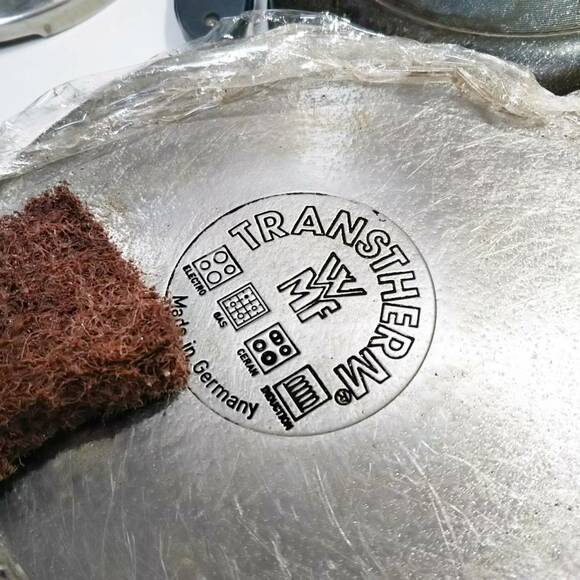 ロゴが見えてきた様子