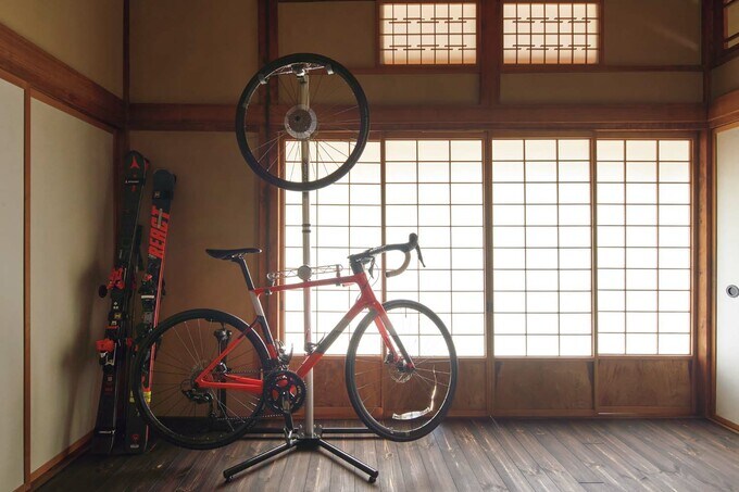 ロードバイクとトレーニング機器