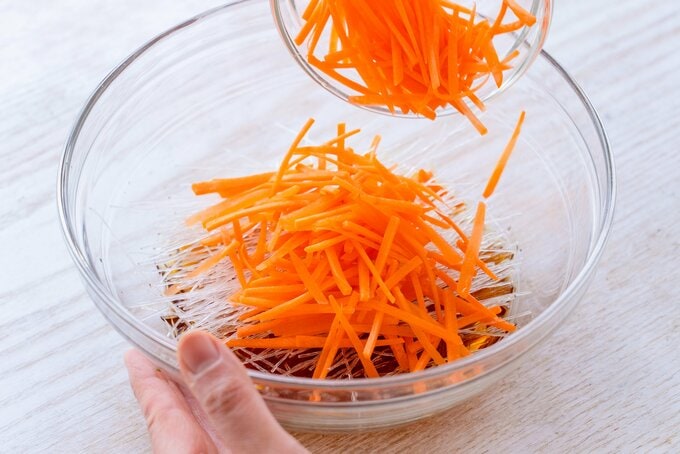 ニンジンをのせる