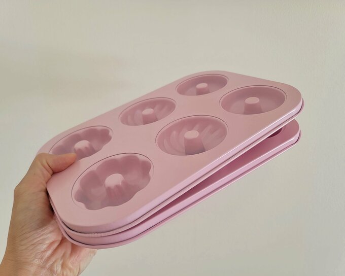 スリーコインズのマフィン型と焼きドーナツ型