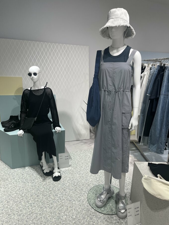 GU2ピースニットキャミソールワンピースとテックジャンパードレス