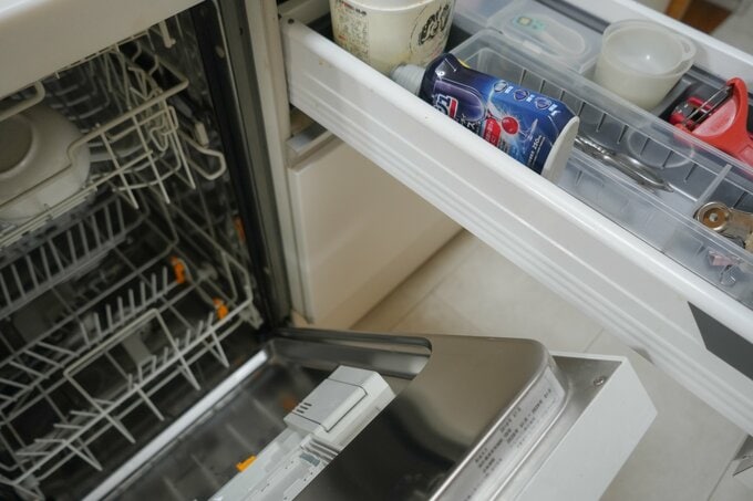 食洗機下